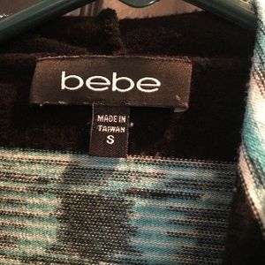 Women Bebe top